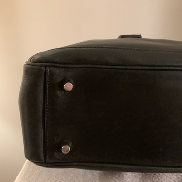 Vintage COACH Handbag from 80s black leather - Picture 8 of 8